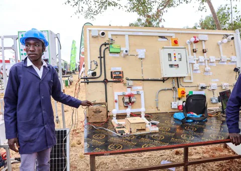 Vocational training in solar installation